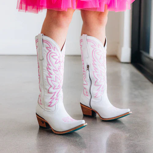 Chic Cowgirl White Boots